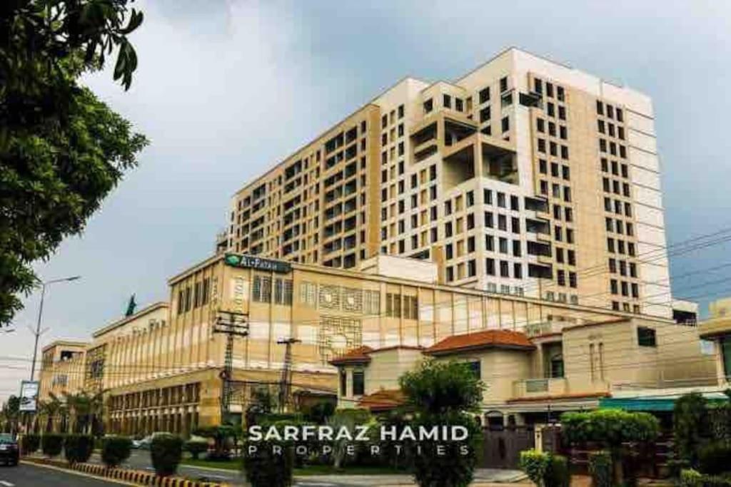 Sunset Luxury Gold Crest Mall Residency Lahore Exteriér fotografie